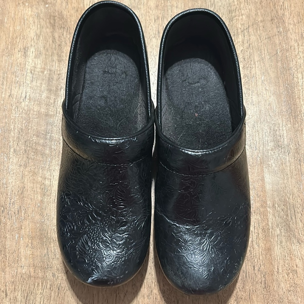 Black danskos, size 7, great condition